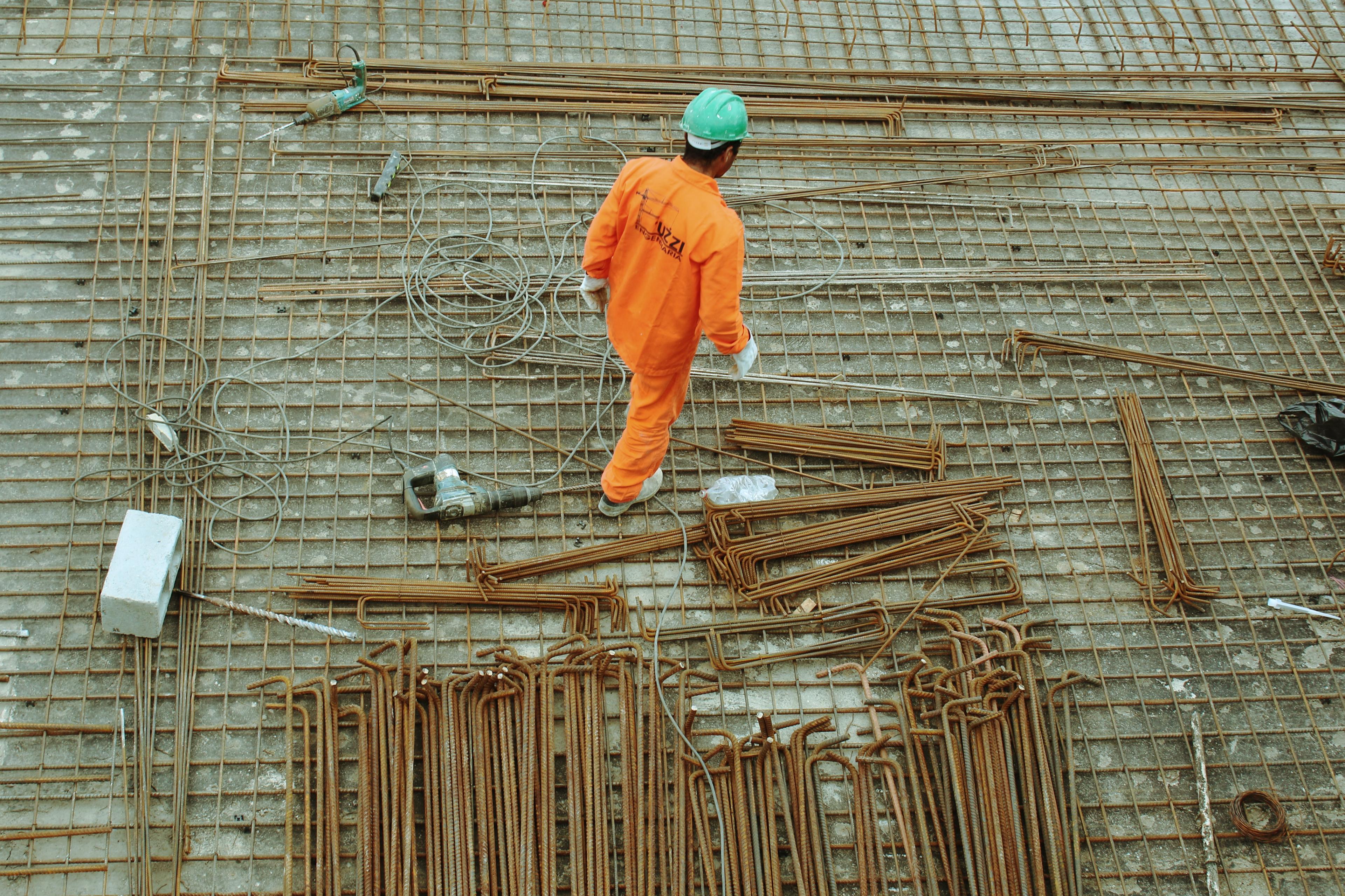 Exploring the Procurement Challenges in Construction Material Acquisition